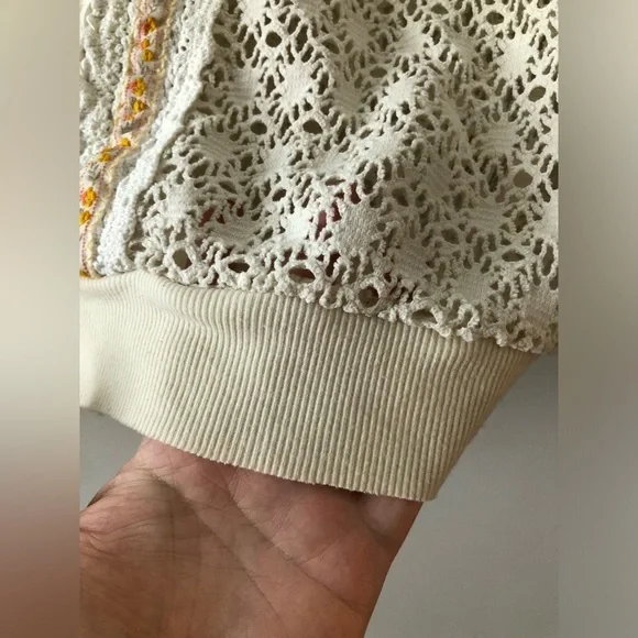 FREE PEOPLE KNIT CROCHET BOHEMIAN STYLE SHORT SLEEVE PULL OVER MEDIUM - Picture 4 of 9